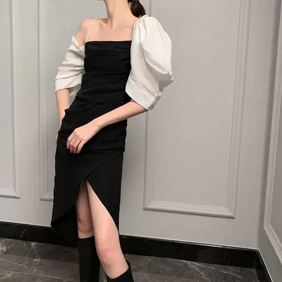 Fitted Black Dress with Statement Sleeves - Picture 1 of 5
